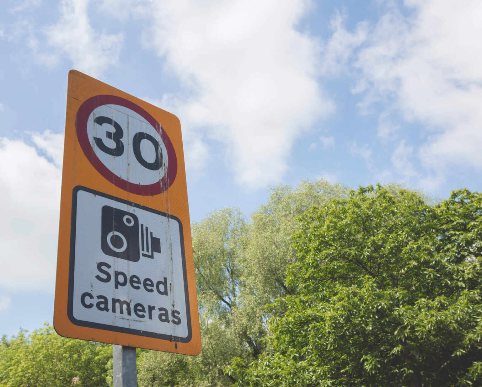 speed-limits-on-uk-roads-red-driving-school